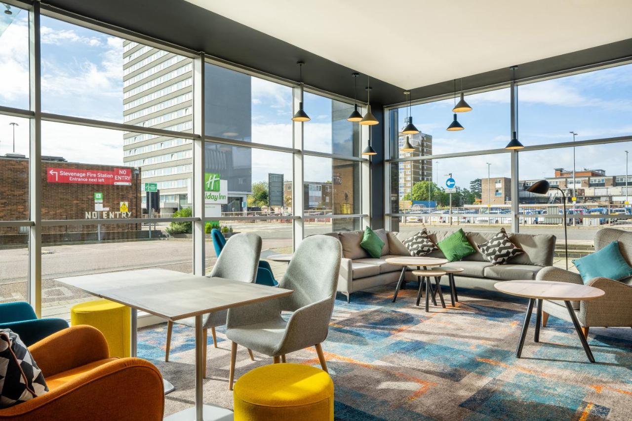 Holiday Inn Stevenage By Ihg Exteriör bild