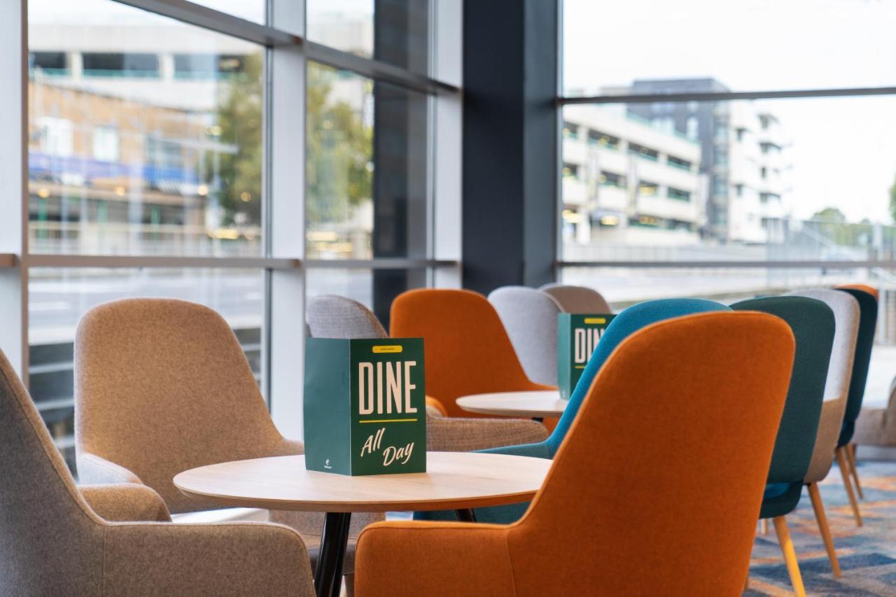Holiday Inn Stevenage By Ihg Exteriör bild