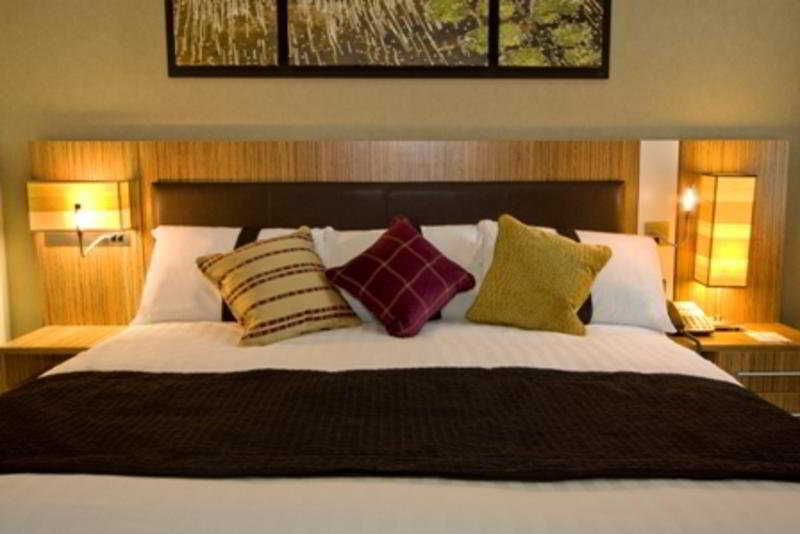 Holiday Inn Stevenage By Ihg Exteriör bild
