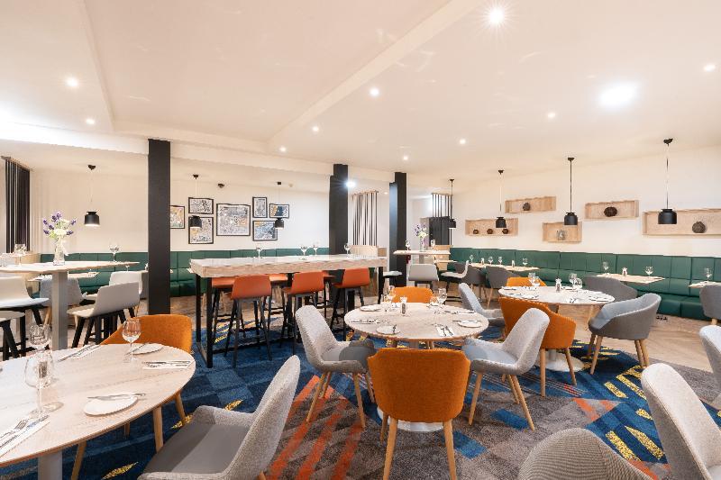Holiday Inn Stevenage By Ihg Exteriör bild